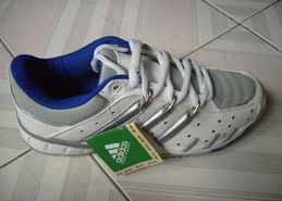 福州榮登貿(mào)易 多元經(jīng)營，打造綜合零售與批發(fā)平臺